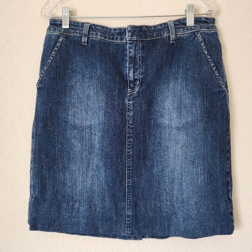 Women's High Sierra Medium Wash Denim Skirt Decorative Back Pocket Size 10